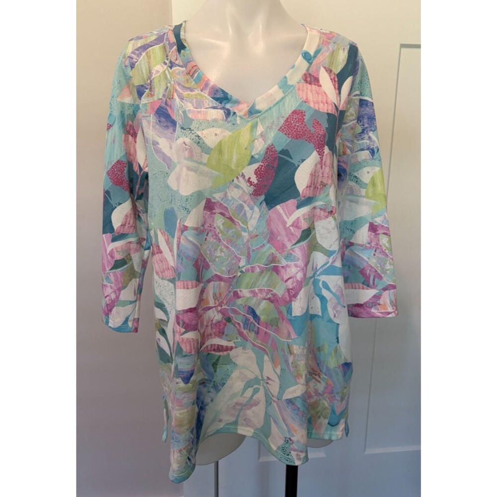 Soft Surroundings Womens TOP 3/4 Sleeve Blue Green Purple Paisley V-Neck Size M